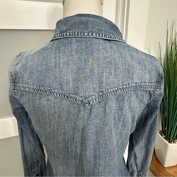 Madewell Denim Button Up Shirt Long Sleeve Snap Button SZ XSmall Blue Western - Picture 8 of 9